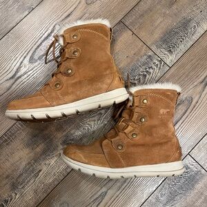 SOREL Explorer Joan Winter Boots Suede Fur, size 9
